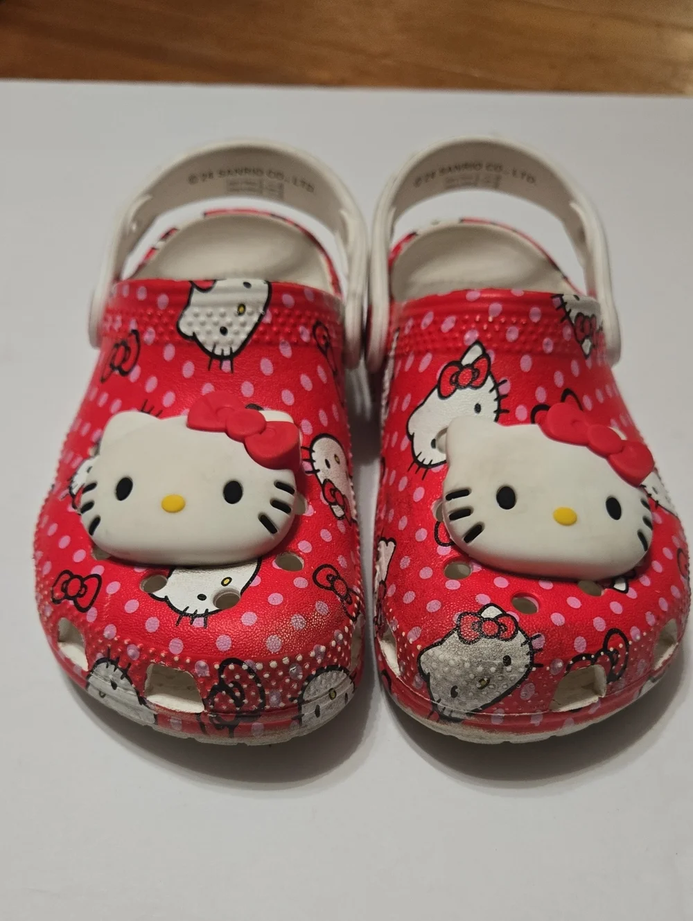 Hello Kitty Crocs Toddler Red Classic Clog C11 Polka Dots Big Hello Kitty Charm